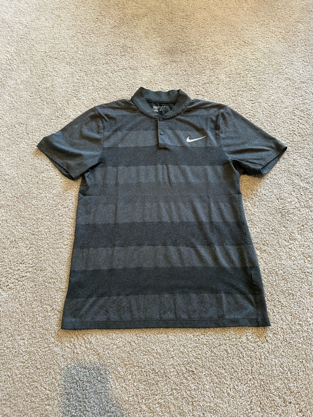 Nike Men's Modern Fit Blade Golf Polo